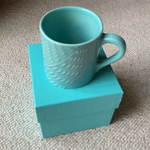 Tiffany & Co. Mug with Tiffany’s Blue Box - Picture 3 of 12